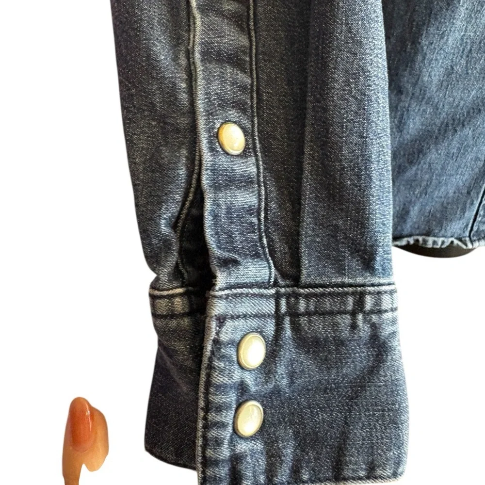LEVI'S WOMEN'S Medium WASH DENIM LONG SLEEVE PEARL SNAP ULTIMATE
WESTERN SHIRT S - Picture 9 of 14